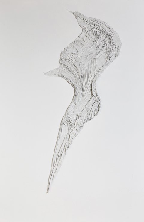 FIGURE IN SILVER GREY 01